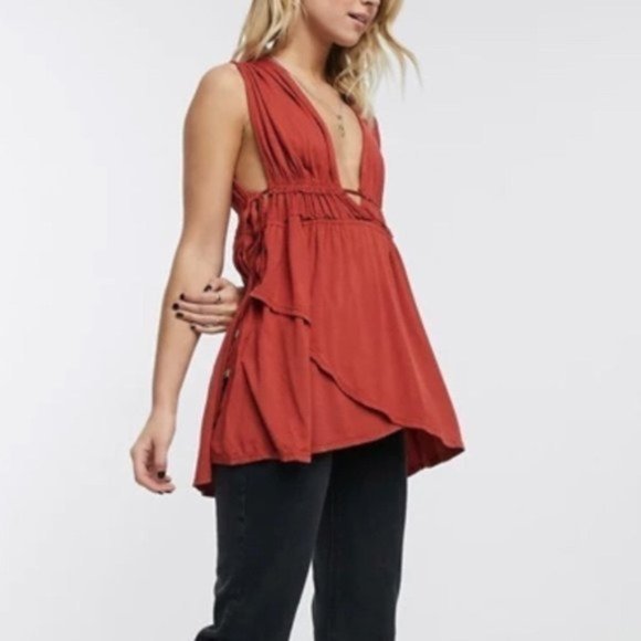 NWT FREE PEOPLE Aries Plunge Neck Tank Top Medium - Picture 1 of 5